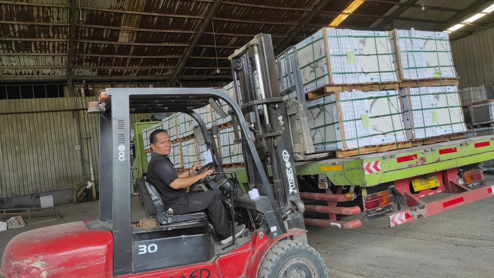 pengiriman Granit Sandimas